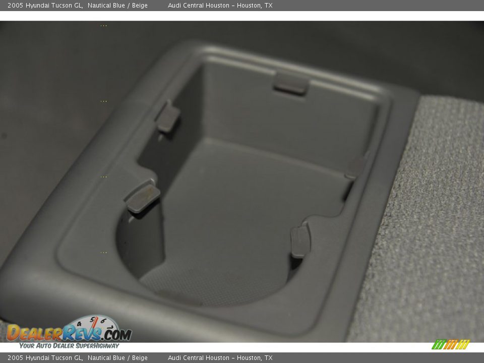 2005 Hyundai Tucson GL Nautical Blue / Beige Photo #25