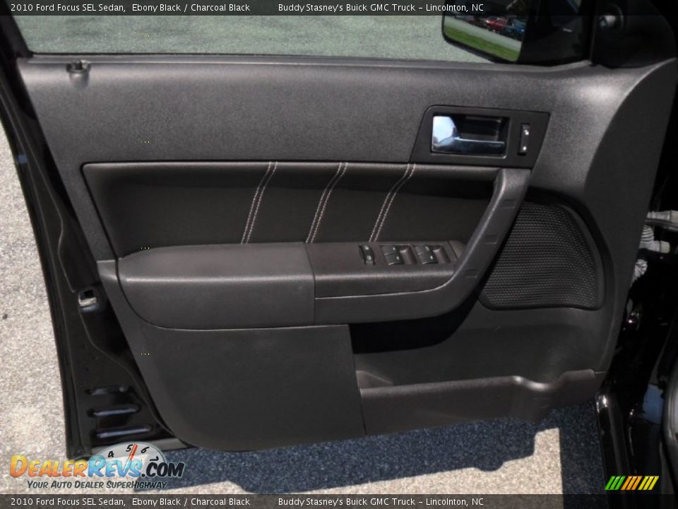 2010 Ford Focus SEL Sedan Ebony Black / Charcoal Black Photo #8