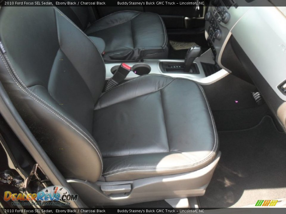 2010 Ford Focus SEL Sedan Ebony Black / Charcoal Black Photo #20