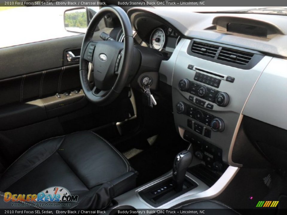 2010 Ford Focus SEL Sedan Ebony Black / Charcoal Black Photo #21