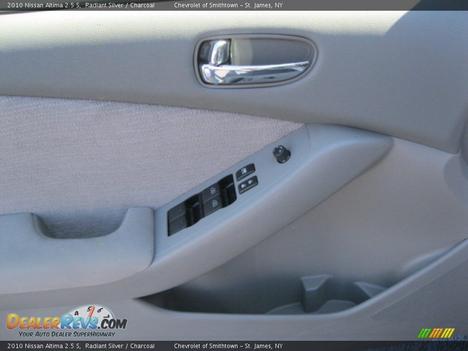 2010 Nissan Altima 2.5 S Radiant Silver / Charcoal Photo #6