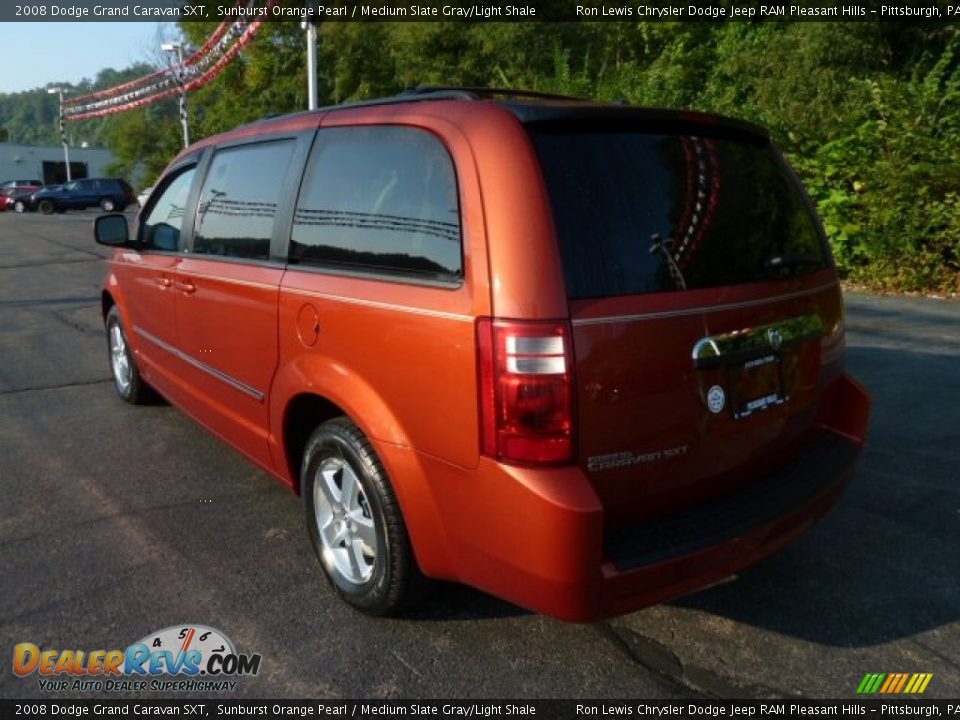 2008 Dodge Grand Caravan SXT Sunburst Orange Pearl / Medium Slate Gray/Light Shale Photo #3