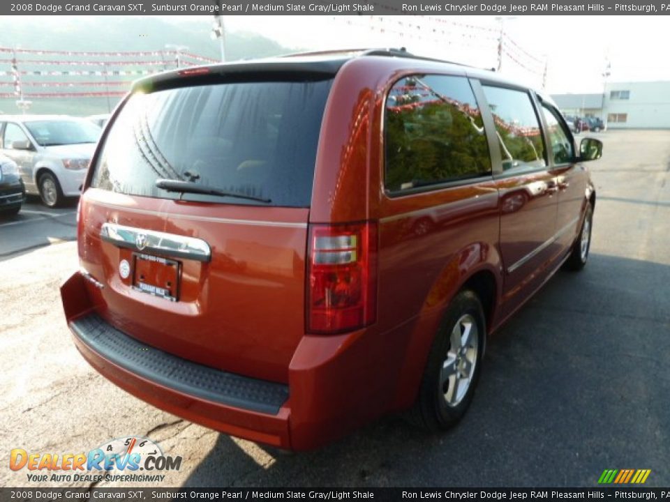 2008 Dodge Grand Caravan SXT Sunburst Orange Pearl / Medium Slate Gray/Light Shale Photo #5