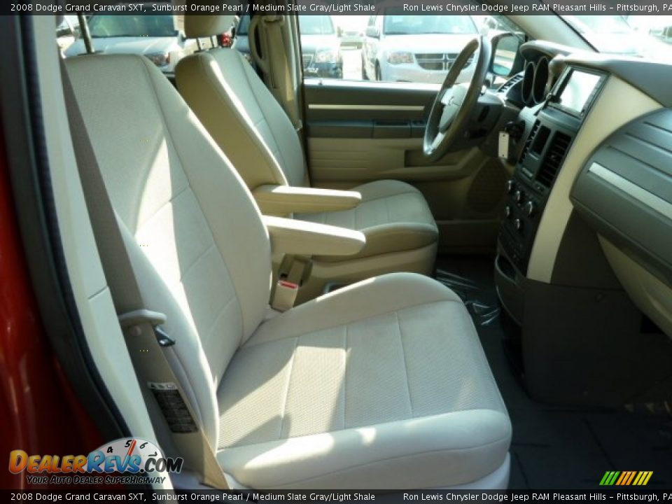 2008 Dodge Grand Caravan SXT Sunburst Orange Pearl / Medium Slate Gray/Light Shale Photo #13
