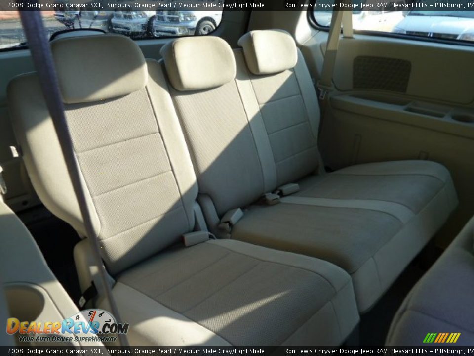 2008 Dodge Grand Caravan SXT Sunburst Orange Pearl / Medium Slate Gray/Light Shale Photo #17