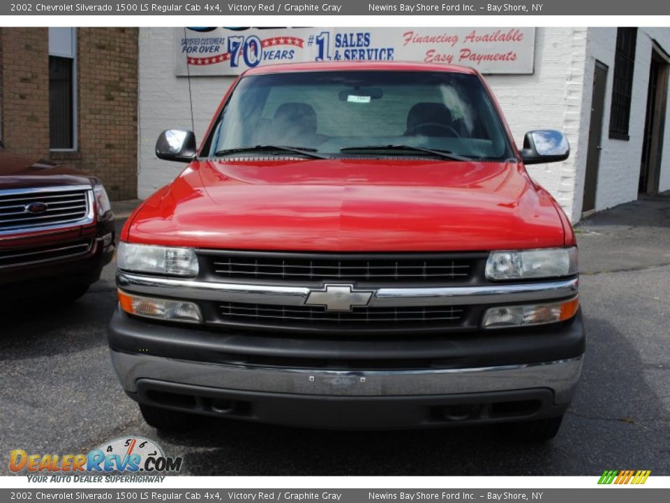 2002 Chevrolet Silverado 1500 LS Regular Cab 4x4 Victory Red / Graphite Gray Photo #2