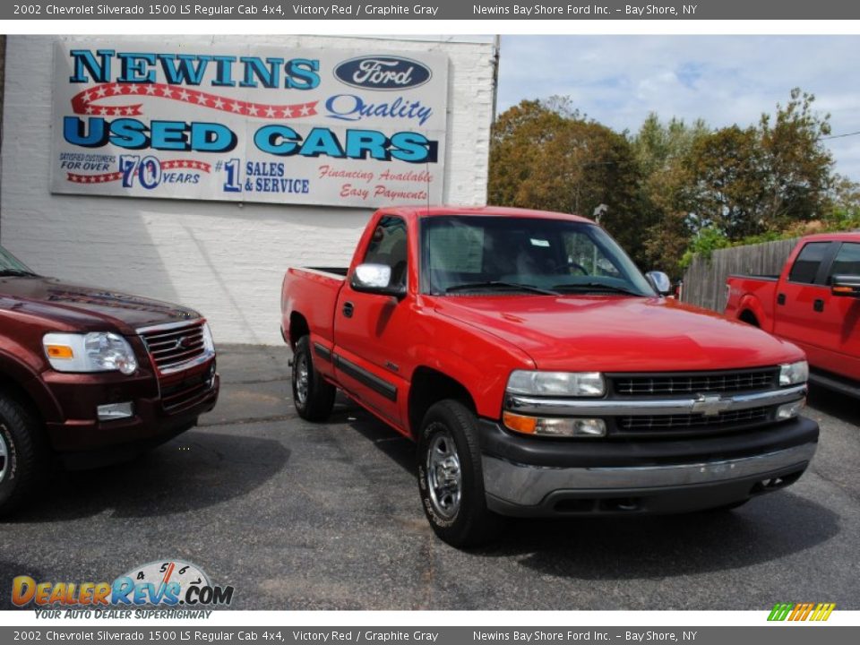 2002 Chevrolet Silverado 1500 LS Regular Cab 4x4 Victory Red / Graphite Gray Photo #7