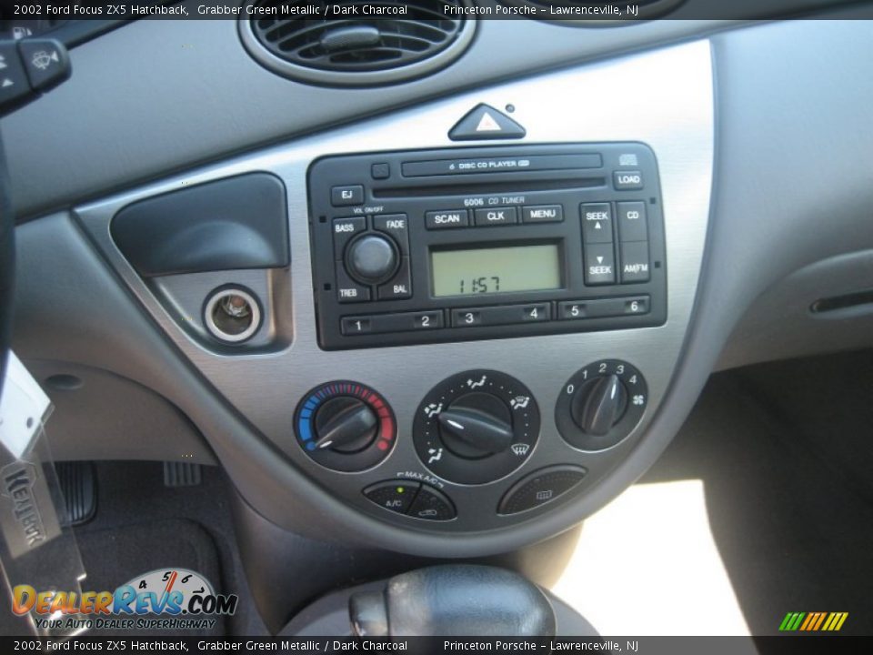 Audio System of 2002 Ford Focus ZX5 Hatchback Photo #17