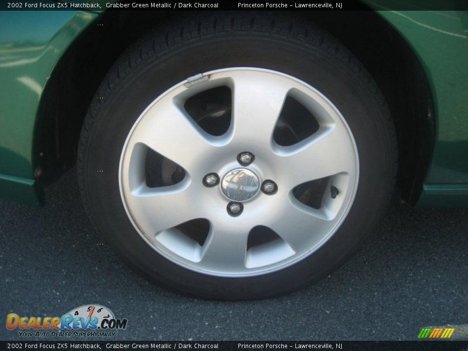 2002 Ford Focus ZX5 Hatchback Wheel Photo #35