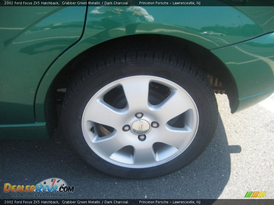 2002 Ford Focus ZX5 Hatchback Wheel Photo #36