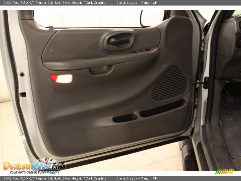 2001 Ford F150 XLT Regular Cab 4x4 Silver Metallic / Dark Graphite Photo #5