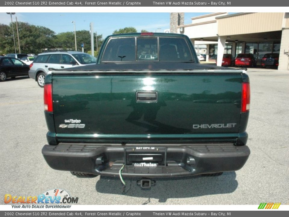 2002 Chevrolet S10 ZR2 Extended Cab 4x4 Forest Green Metallic / Graphite Photo #5