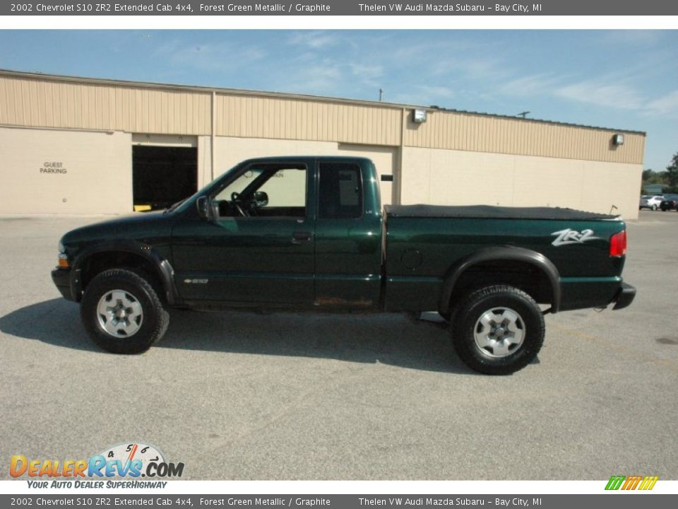 2002 Chevrolet S10 ZR2 Extended Cab 4x4 Forest Green Metallic / Graphite Photo #12