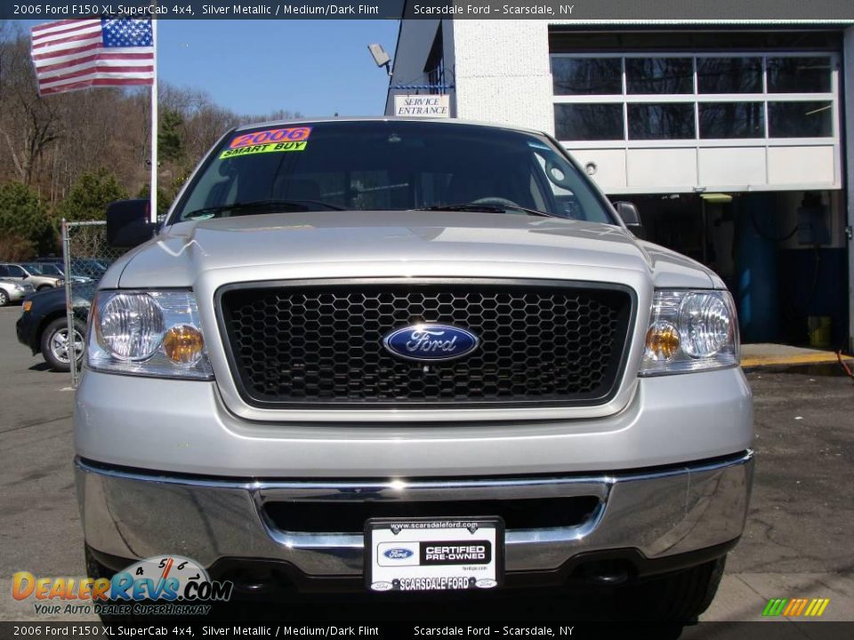 2006 Ford F150 XL SuperCab 4x4 Silver Metallic / Medium/Dark Flint Photo #2