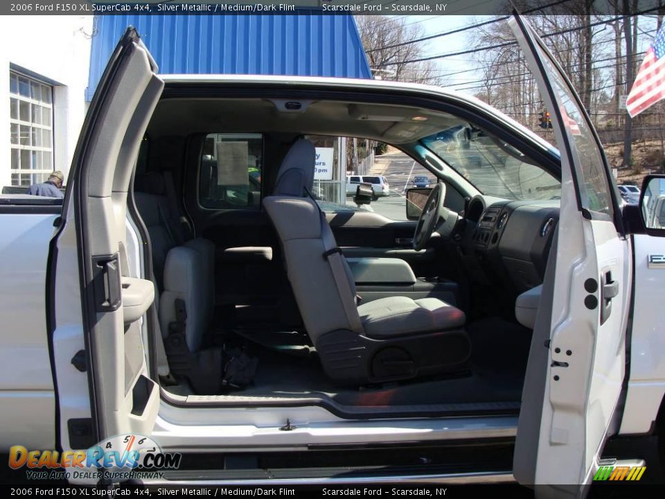 2006 Ford F150 XL SuperCab 4x4 Silver Metallic / Medium/Dark Flint Photo #16