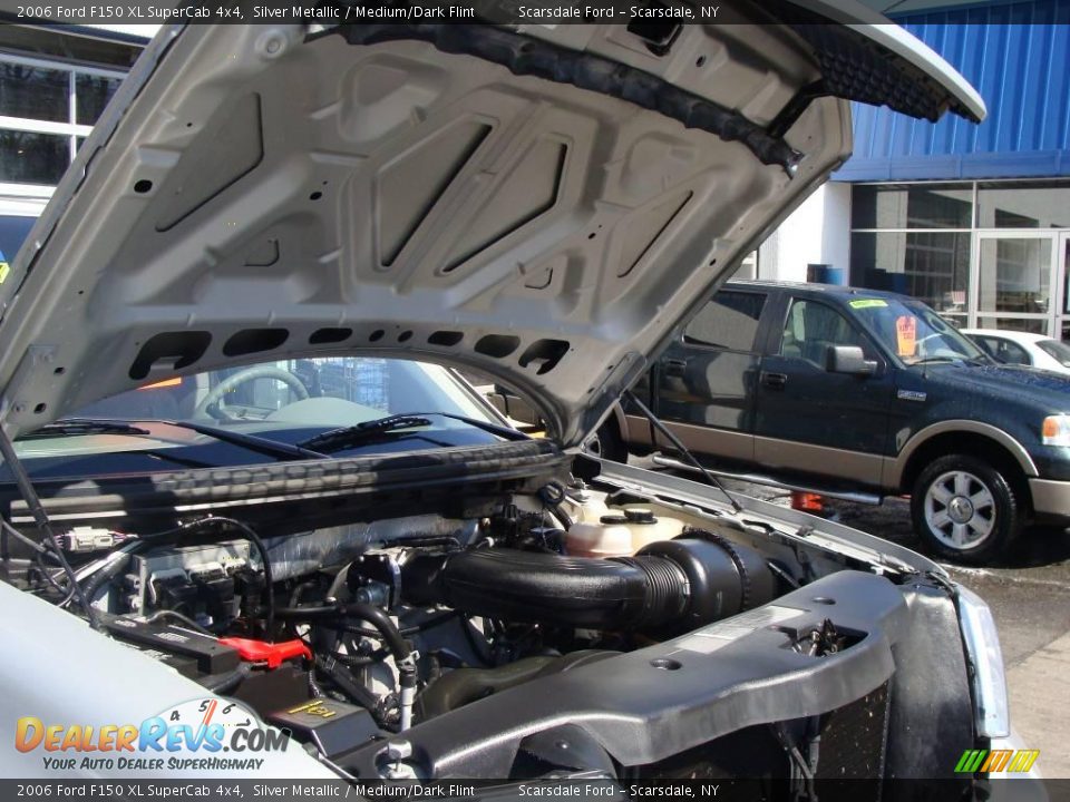 2006 Ford F150 XL SuperCab 4x4 Silver Metallic / Medium/Dark Flint Photo #24