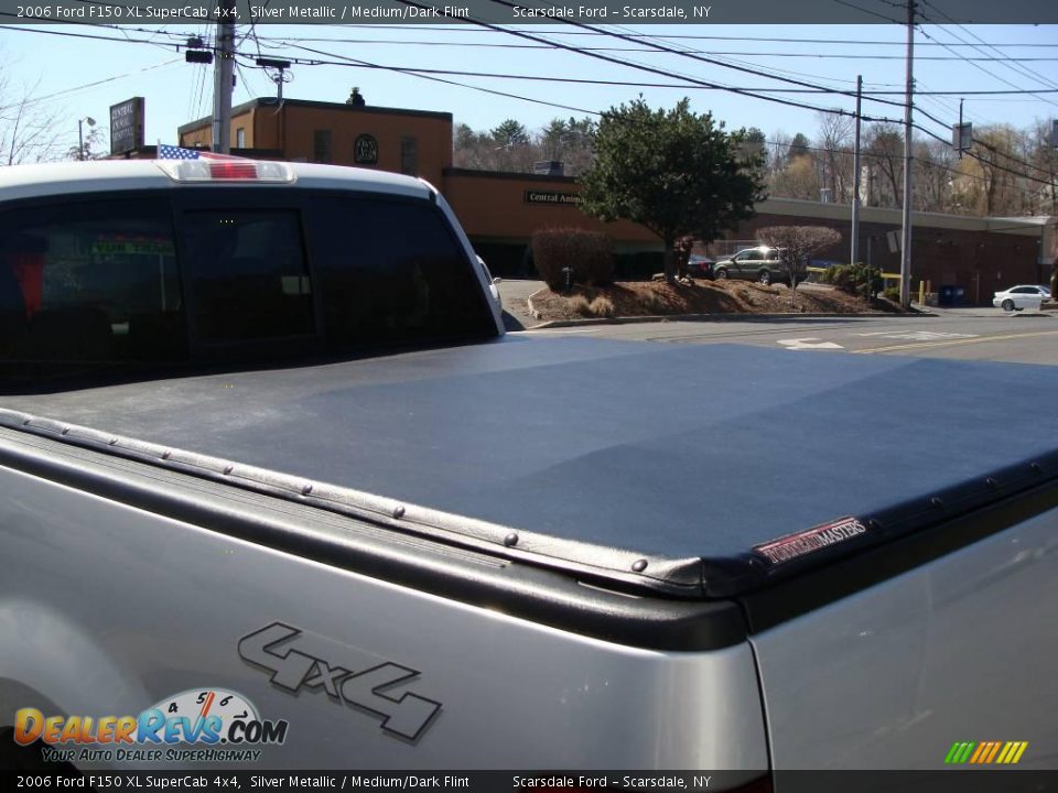2006 Ford F150 XL SuperCab 4x4 Silver Metallic / Medium/Dark Flint Photo #25