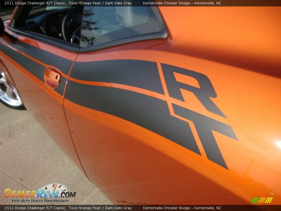 2011 Dodge Challenger R/T Classic Toxic Orange Pearl / Dark Slate Gray Photo #36