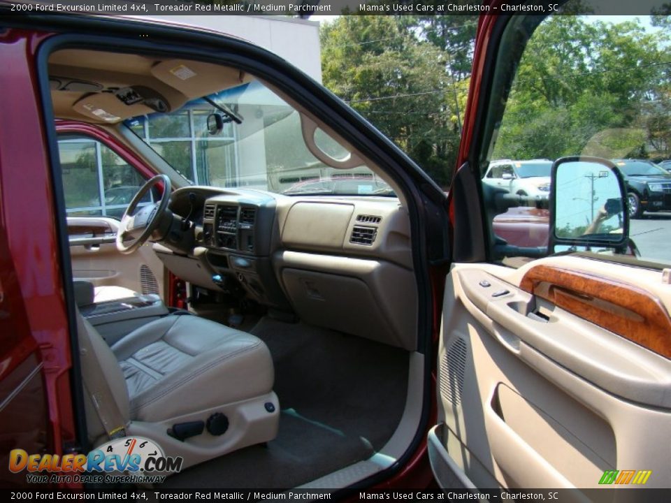 2000 Ford Excursion Limited 4x4 Toreador Red Metallic / Medium Parchment Photo #16