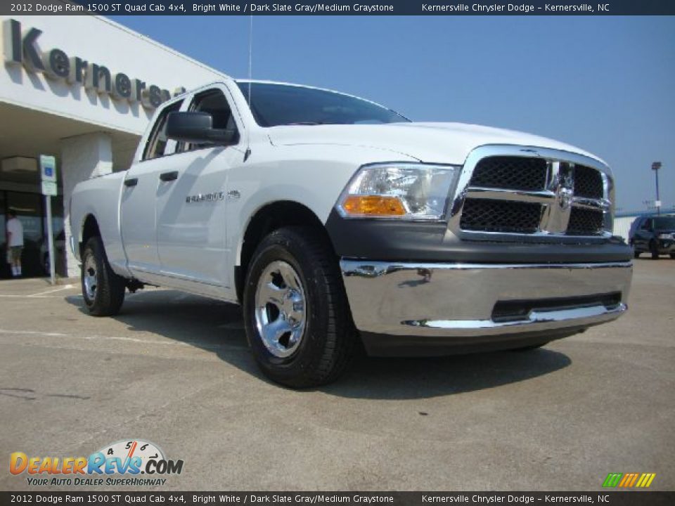 2012 Dodge Ram 1500 ST Quad Cab 4x4 Bright White / Dark Slate Gray/Medium Graystone Photo #7