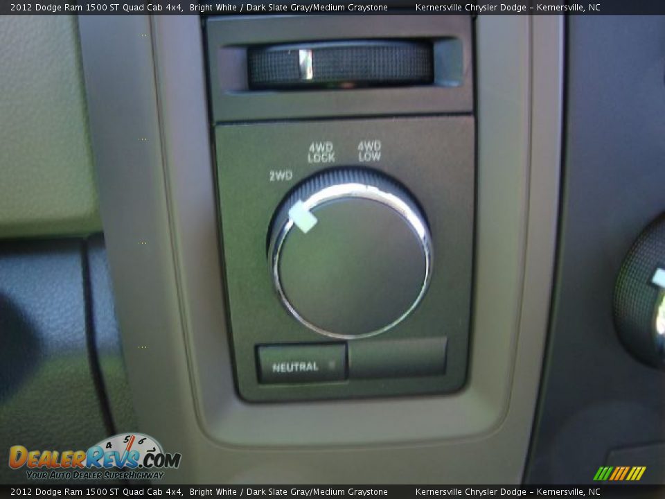 2012 Dodge Ram 1500 ST Quad Cab 4x4 Bright White / Dark Slate Gray/Medium Graystone Photo #21