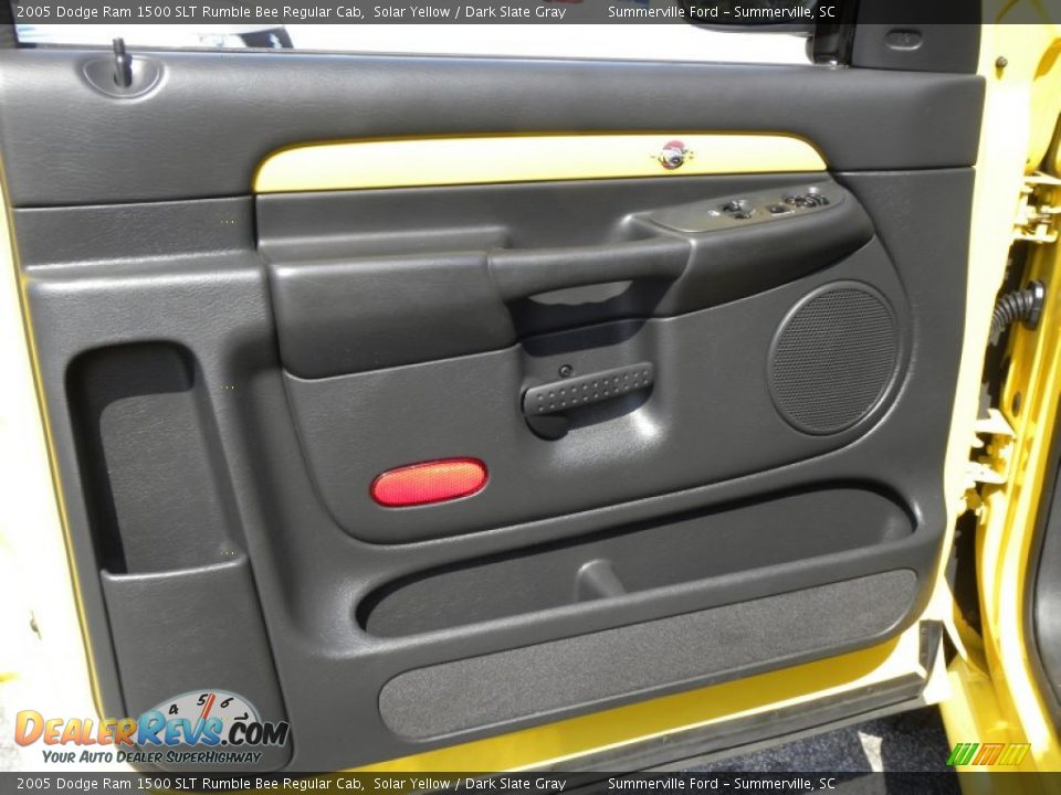 Door Panel of 2005 Dodge Ram 1500 SLT Rumble Bee Regular Cab Photo #5