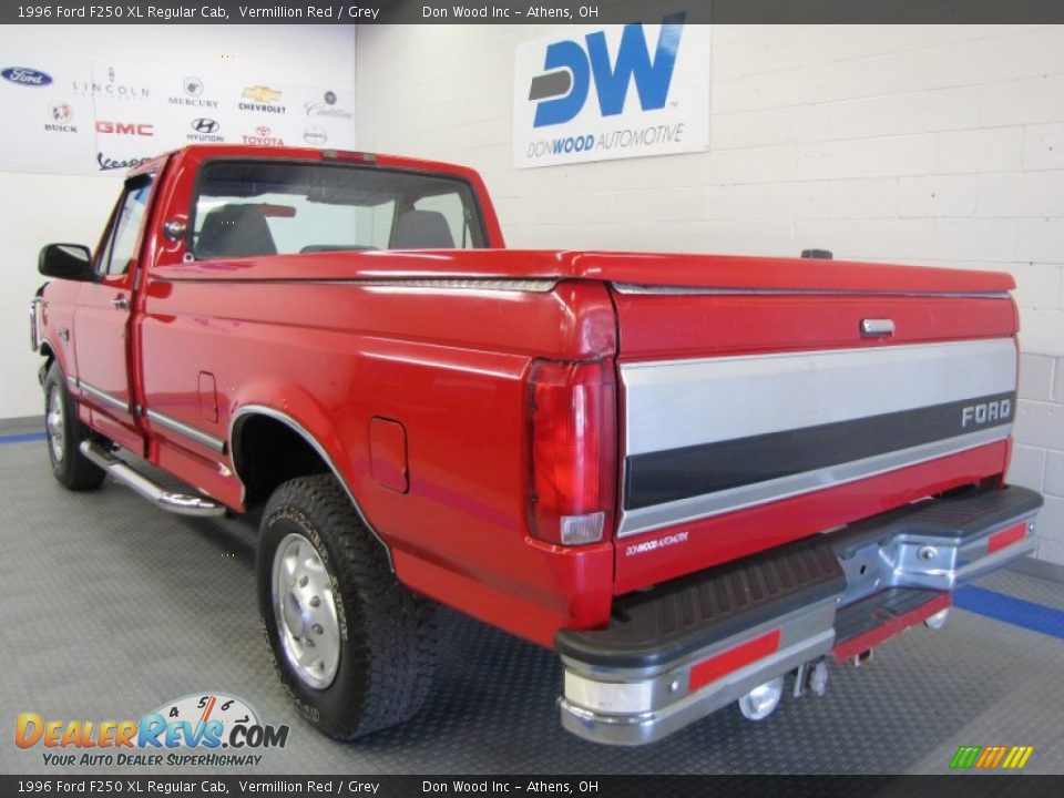 1996 Ford F250 XL Regular Cab Vermillion Red / Grey Photo #3