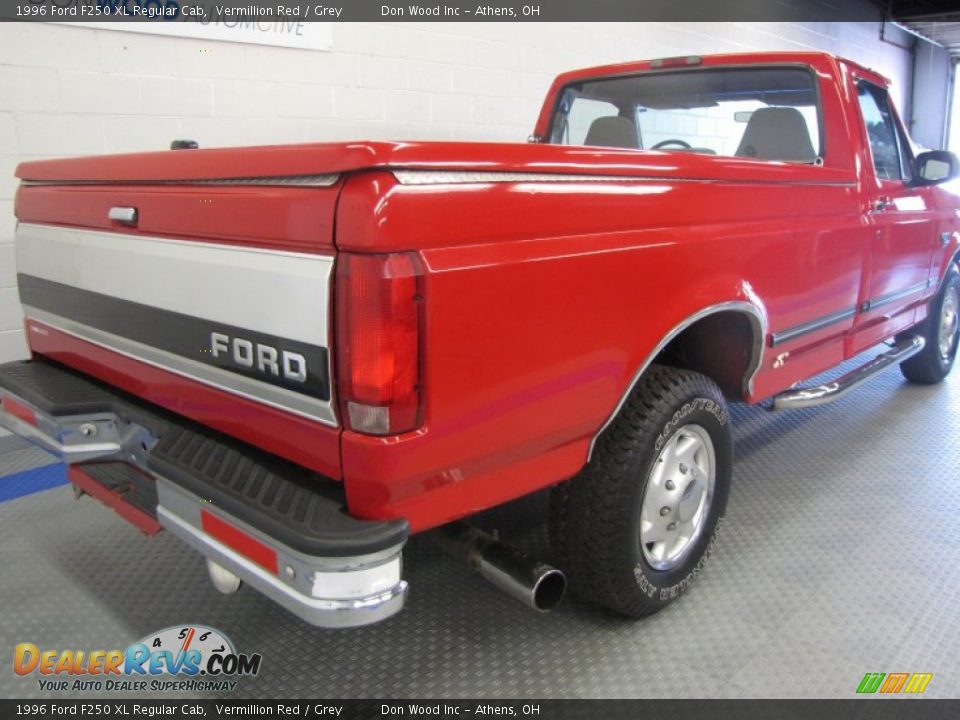 1996 Ford F250 XL Regular Cab Vermillion Red / Grey Photo #4