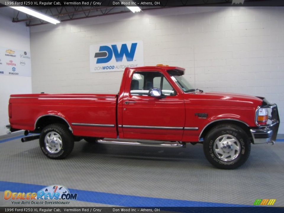 1996 Ford F250 XL Regular Cab Vermillion Red / Grey Photo #5