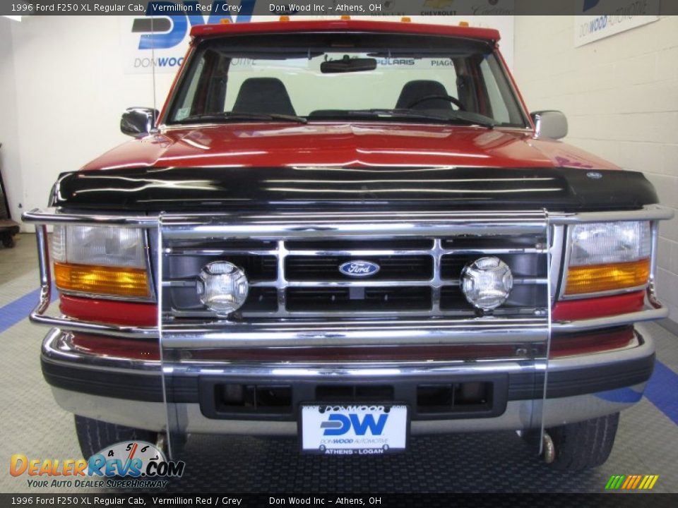 1996 Ford F250 XL Regular Cab Vermillion Red / Grey Photo #7