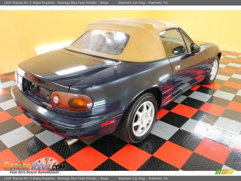 1995 Mazda MX-5 Miata Roadster Montego Blue Pearl Metallic / Beige Photo #4