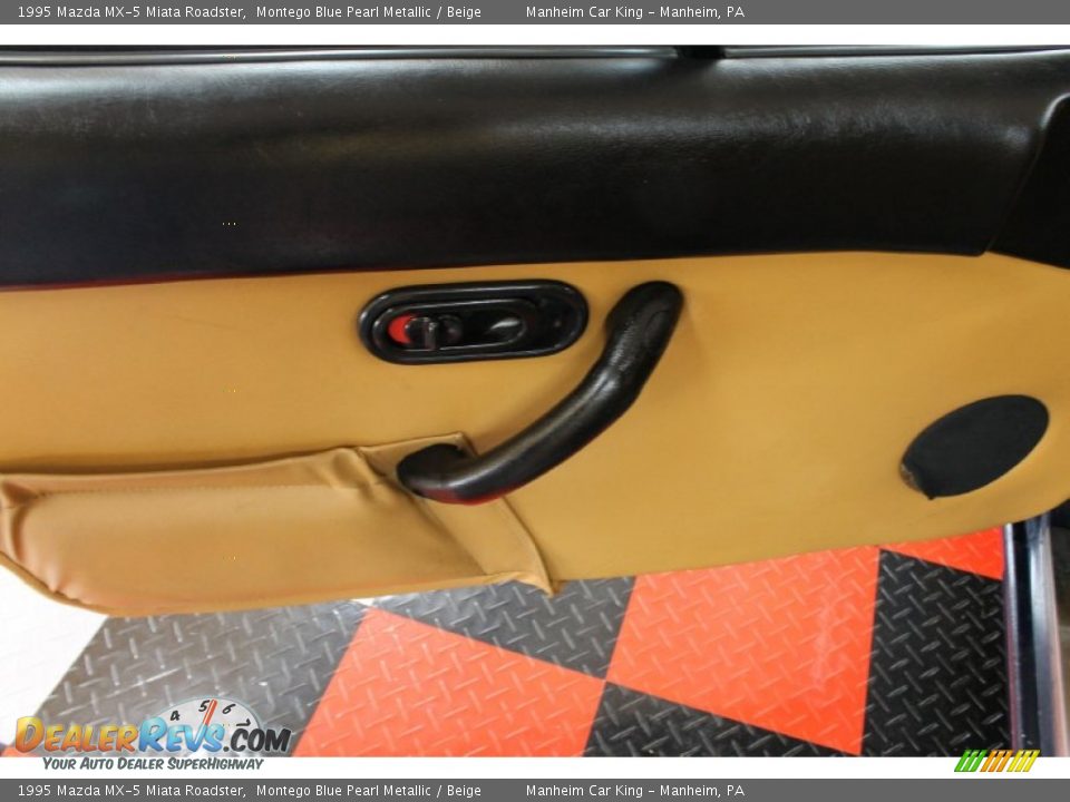 1995 Mazda MX-5 Miata Roadster Montego Blue Pearl Metallic / Beige Photo #9