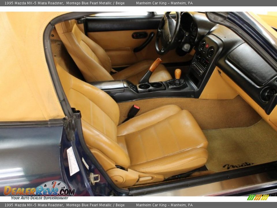1995 Mazda MX-5 Miata Roadster Montego Blue Pearl Metallic / Beige Photo #12