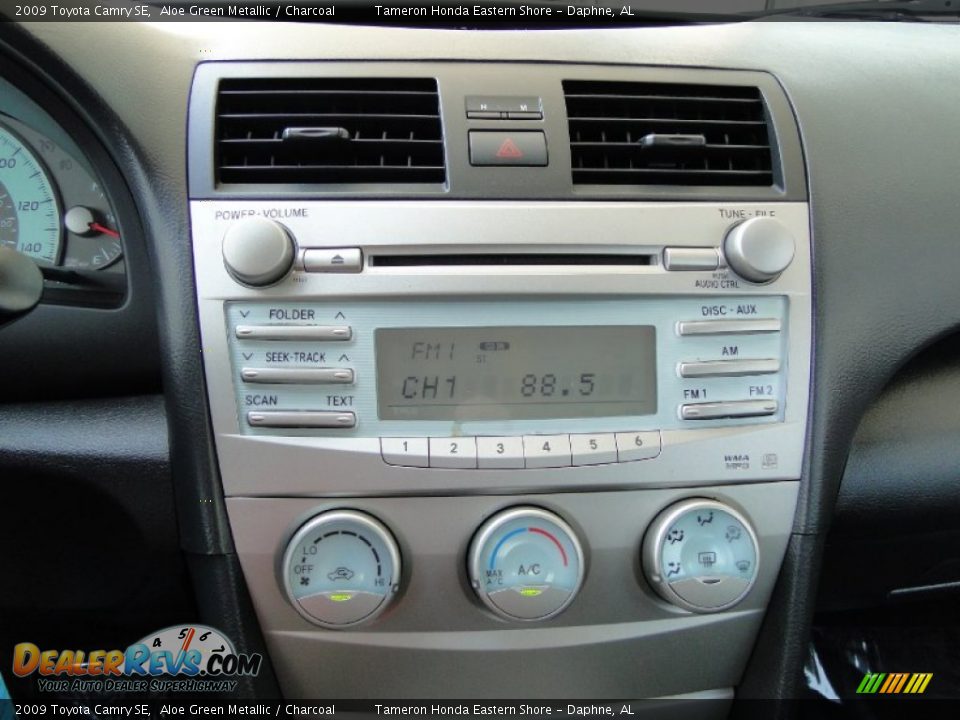 2009 Toyota Camry SE Aloe Green Metallic / Charcoal Photo #20