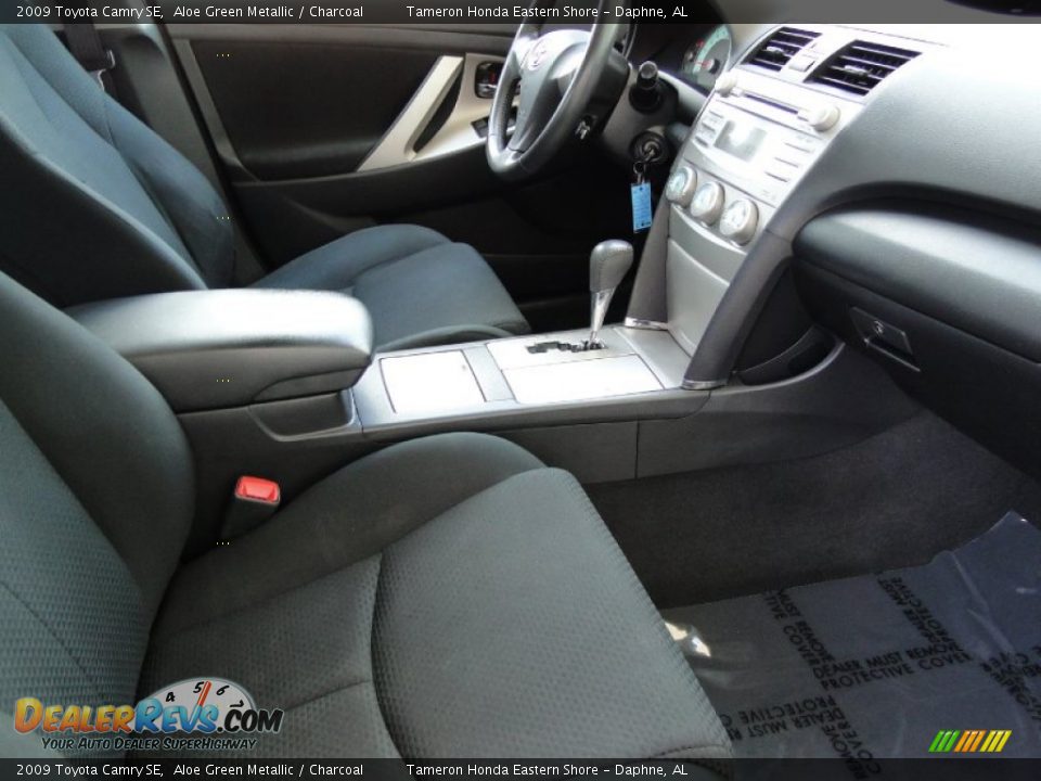 2009 Toyota Camry SE Aloe Green Metallic / Charcoal Photo #23