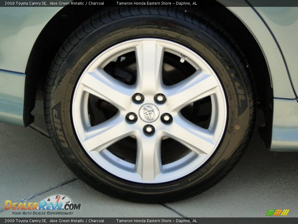 2009 Toyota Camry SE Aloe Green Metallic / Charcoal Photo #35