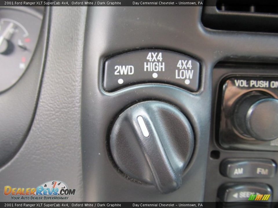 Controls of 2001 Ford Ranger XLT SuperCab 4x4 Photo #13