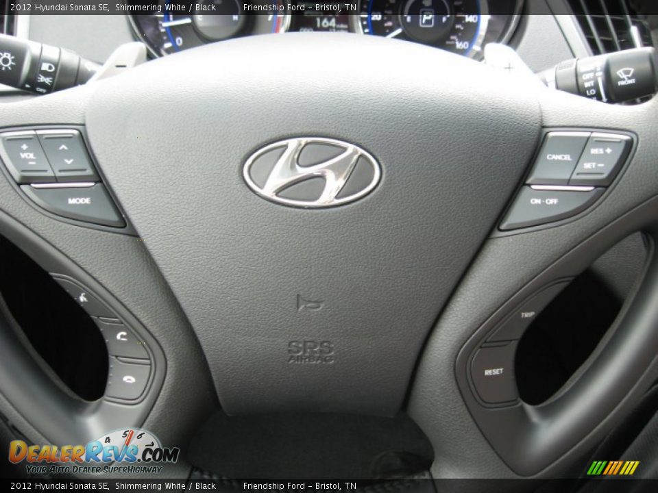 Controls of 2012 Hyundai Sonata SE Photo #27