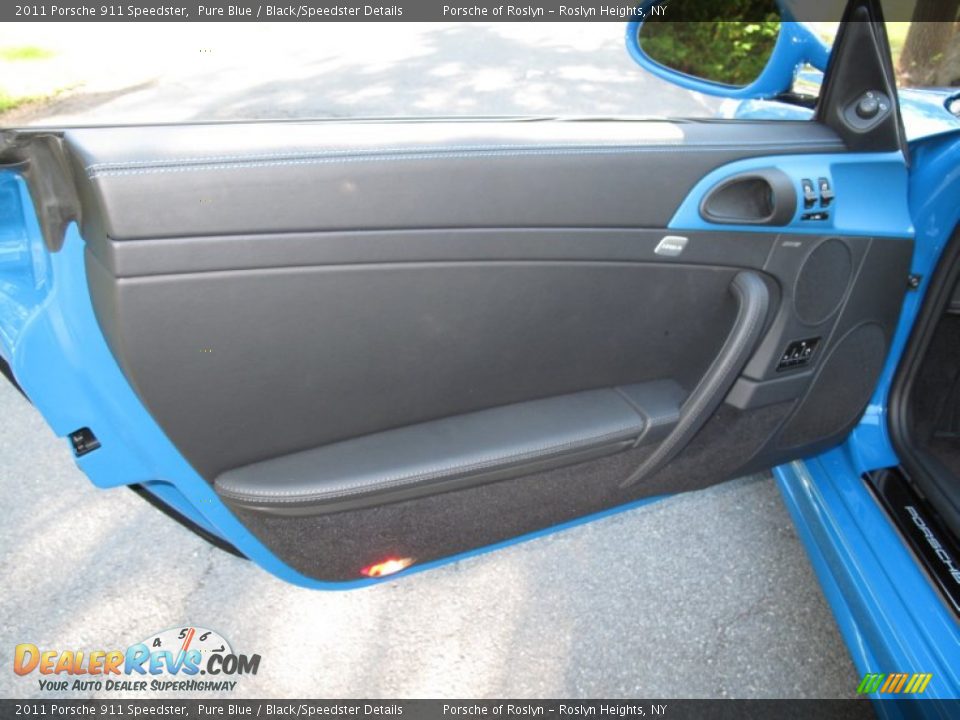 Door Panel of 2011 Porsche 911 Speedster Photo #15