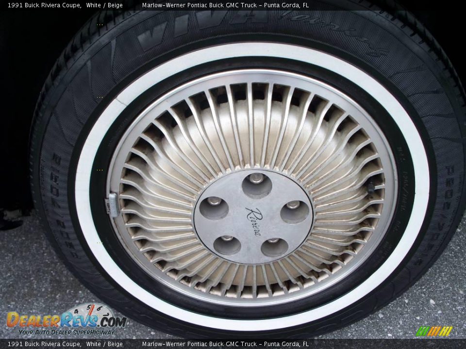 1991 Buick Riviera Coupe White / Beige Photo #9
