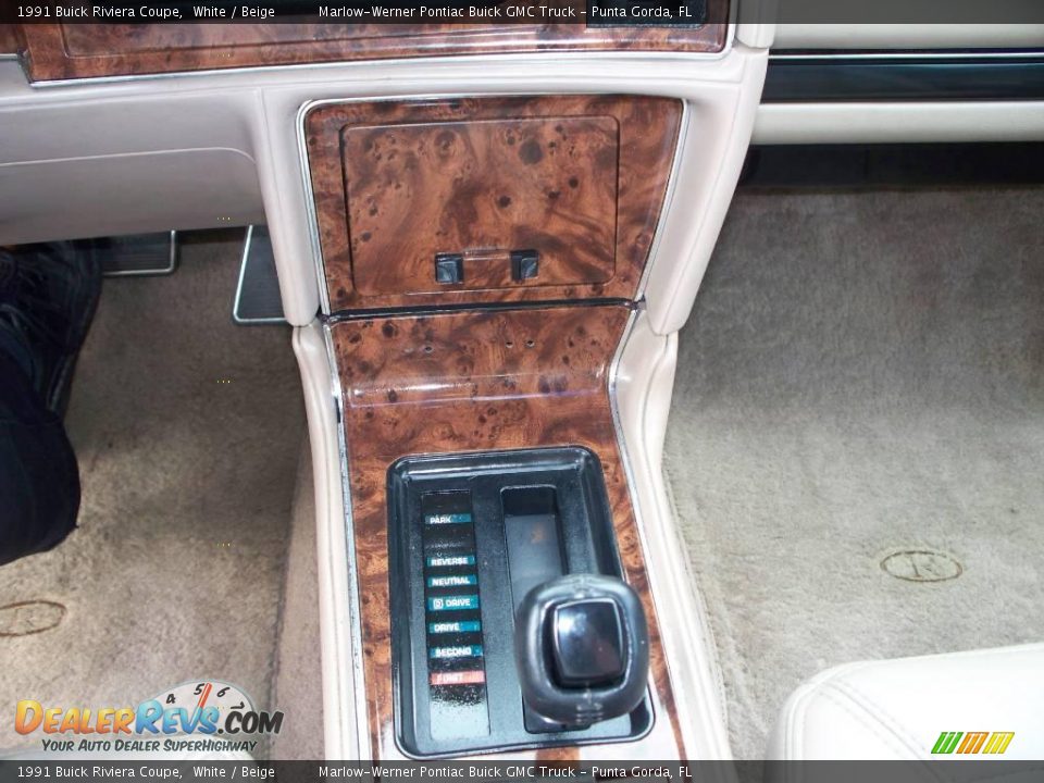 1991 Buick Riviera Coupe White / Beige Photo #27