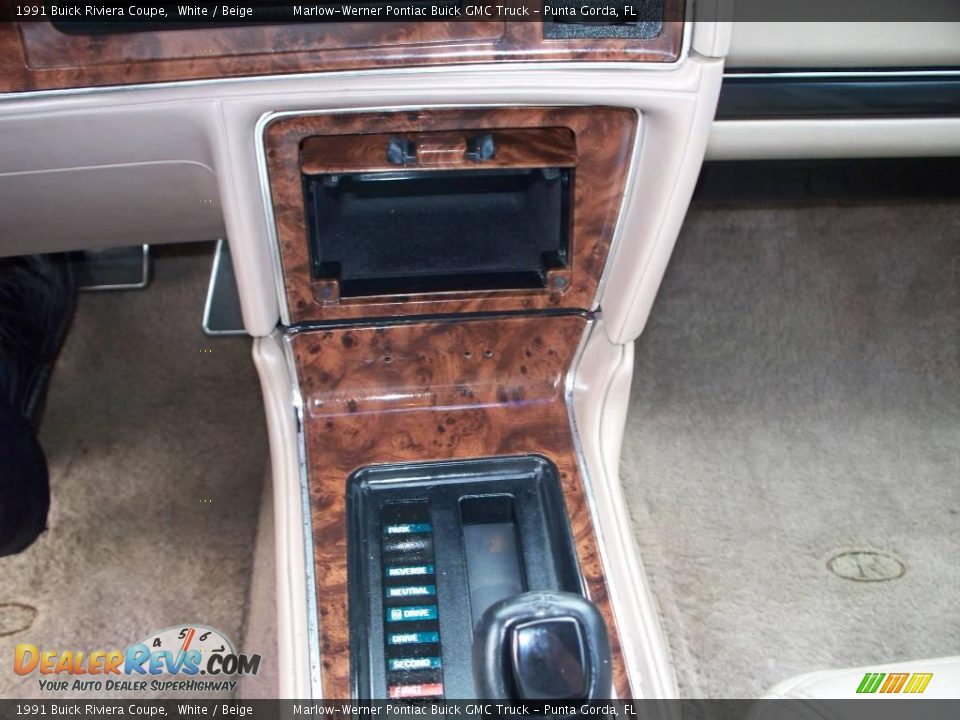 1991 Buick Riviera Coupe White / Beige Photo #28