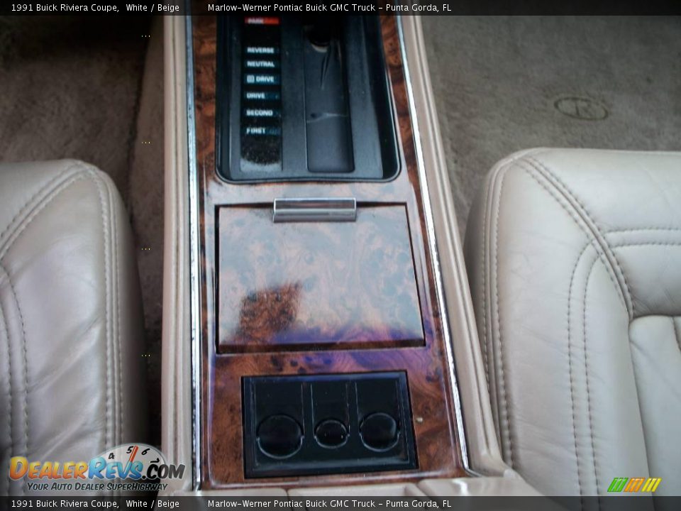 1991 Buick Riviera Coupe White / Beige Photo #29