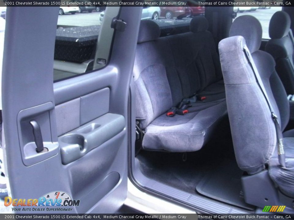 2001 Chevrolet Silverado 1500 LS Extended Cab 4x4 Medium Charcoal Gray Metallic / Medium Gray Photo #9
