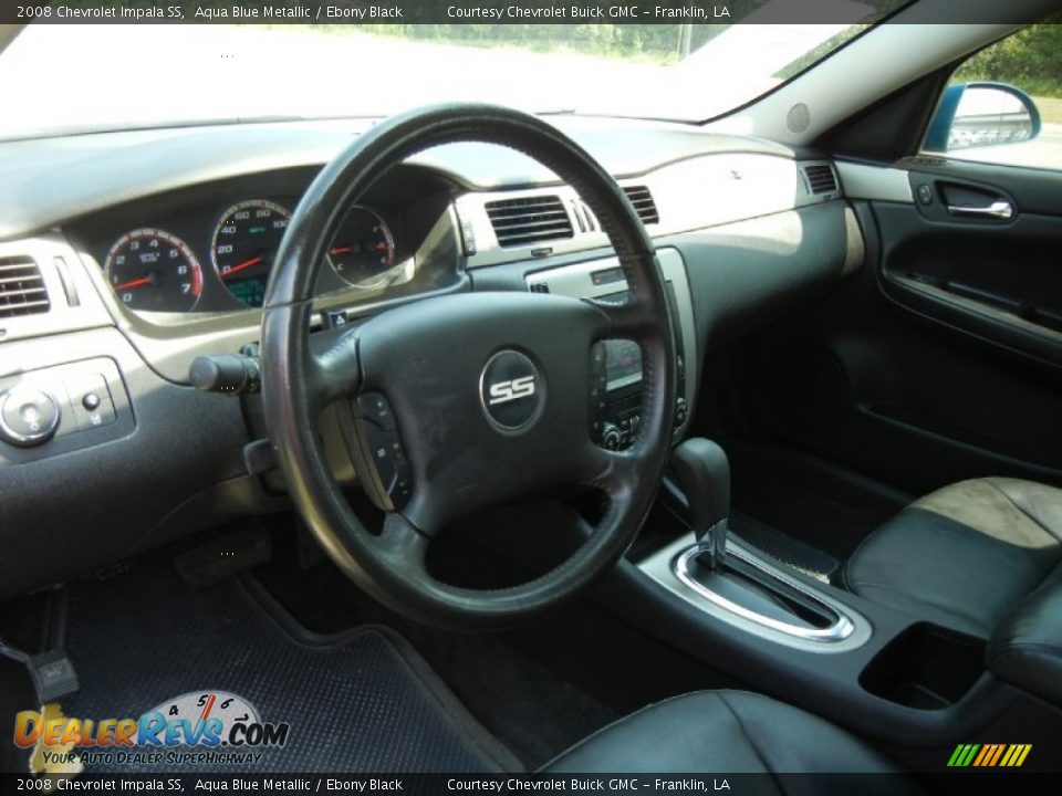 Dashboard of 2008 Chevrolet Impala SS Photo #12