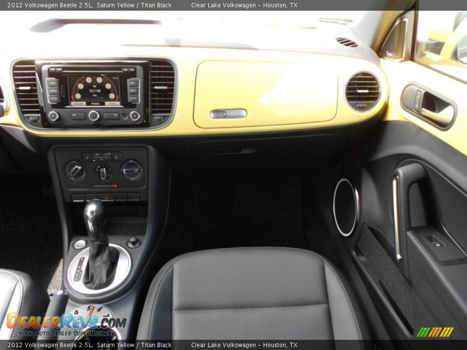 Dashboard of 2012 Volkswagen Beetle 2.5L Photo #15