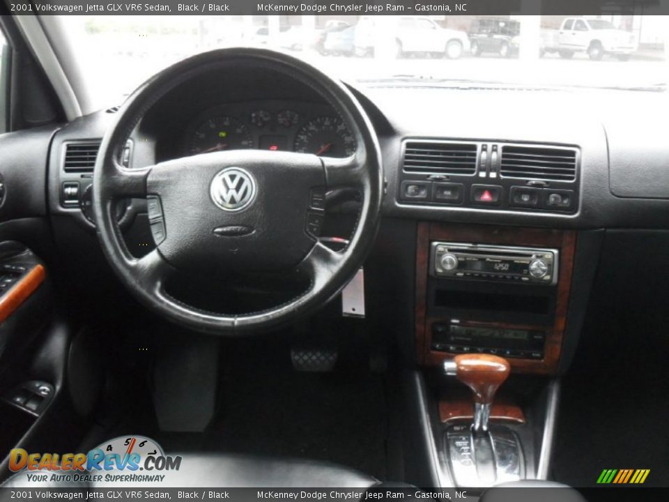 2001 Volkswagen Jetta GLX VR6 Sedan Black / Black Photo #16
