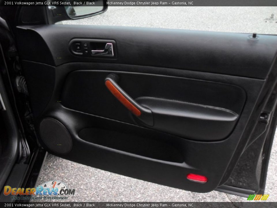 2001 Volkswagen Jetta GLX VR6 Sedan Black / Black Photo #22