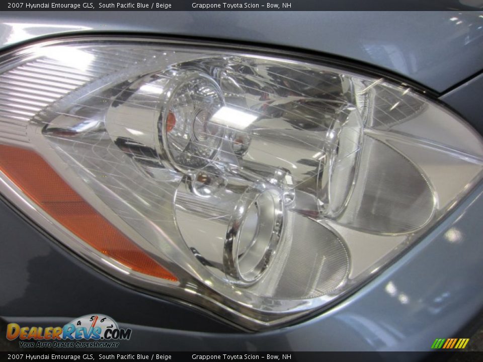 2007 Hyundai Entourage GLS South Pacific Blue / Beige Photo #5