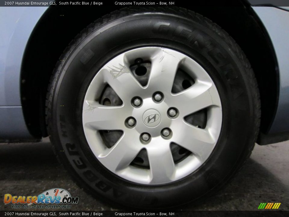 2007 Hyundai Entourage GLS South Pacific Blue / Beige Photo #13